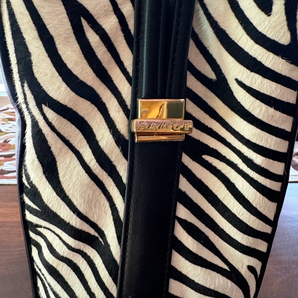 Samoe black leather and hide purse with alternating length strap - Picture 3 of 6